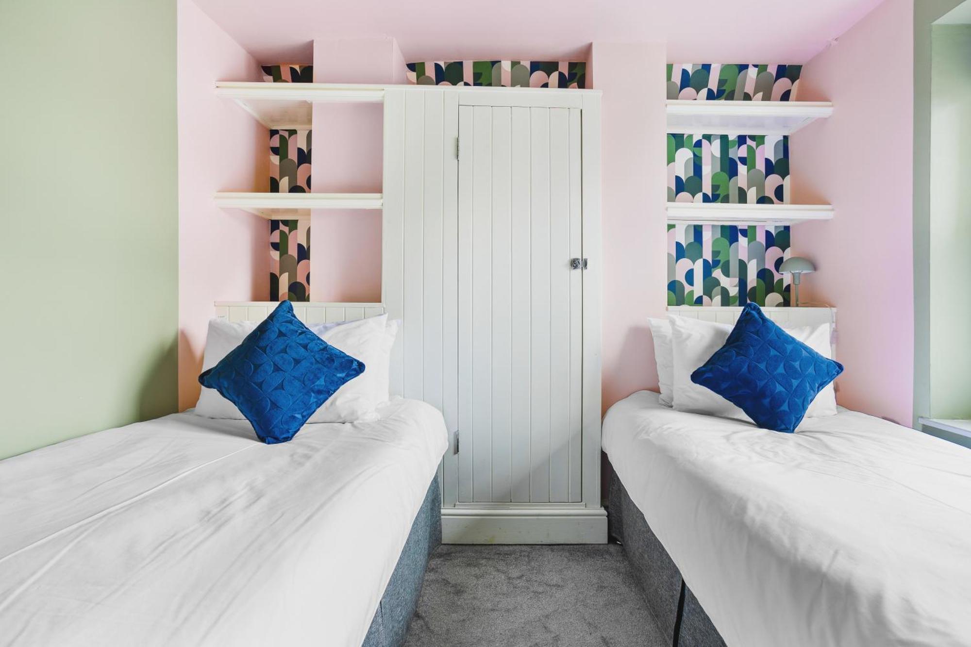 Harbour Court Plymouth - Free Parking - Tucked Away On The Barbican With Courtyard - By Ocean City Retreats 외부 사진