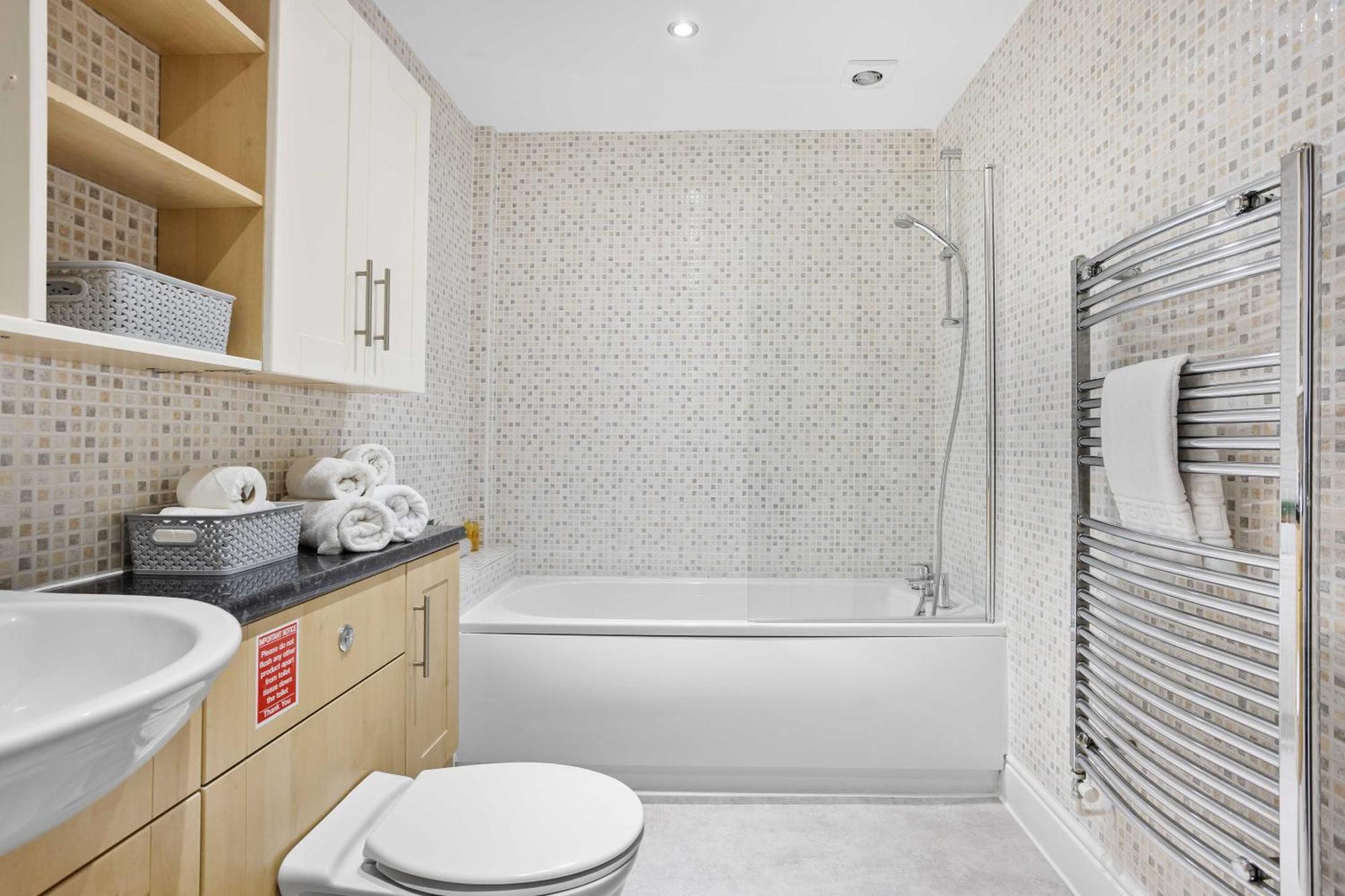Harbour Court Plymouth - Free Parking - Tucked Away On The Barbican With Courtyard - By Ocean City Retreats 외부 사진