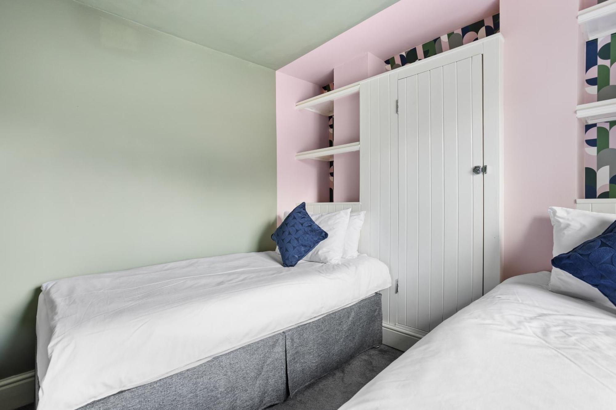 Harbour Court Plymouth - Free Parking - Tucked Away On The Barbican With Courtyard - By Ocean City Retreats 외부 사진