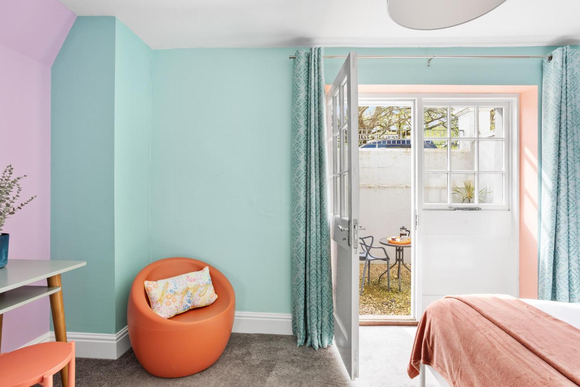 Harbour Court Plymouth - Free Parking - Tucked Away On The Barbican With Courtyard - By Ocean City Retreats 외부 사진